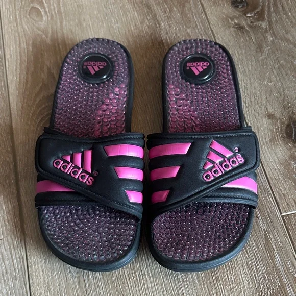 Adidas Women’s Black and Pink Slide Sandals 6W - Picture 2 of 6